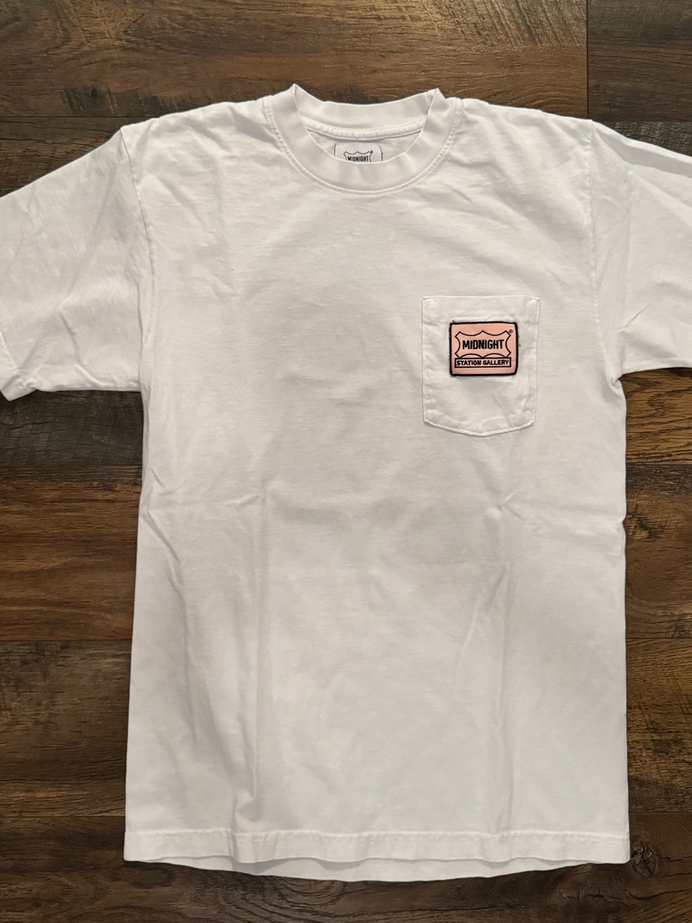 Midnight Station Gallery Men's White Graphic Pocket T-Shirt Size S